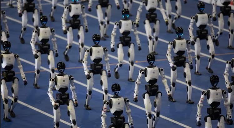 Robots humanoides en competencia